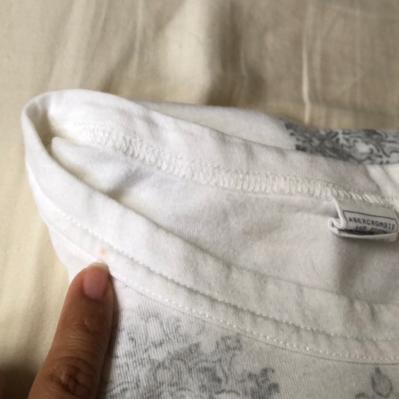 Abercrombie & Fitch tee - Picture 5 of 5